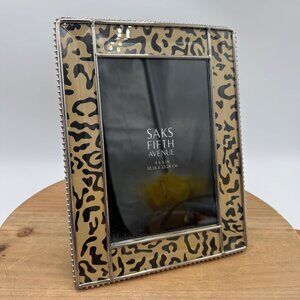 Sak’s fifth Avenue leopard print glass picture frame 4 x 6 leopard print silver